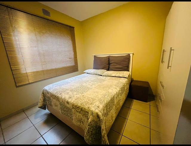2 BEDROOM APARTMENT FOR SALE IN NEWLANDS EAST